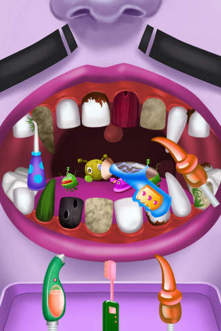 Mr Elder's Teeth Clinic ——Weird Dentist/ Monster Surgeon Salon screenshot 3